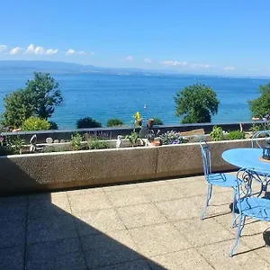 Appartement Lakefront. Pieds Dans L'eau. View&direct Access To The Lake., Anthy-sur-Leman
